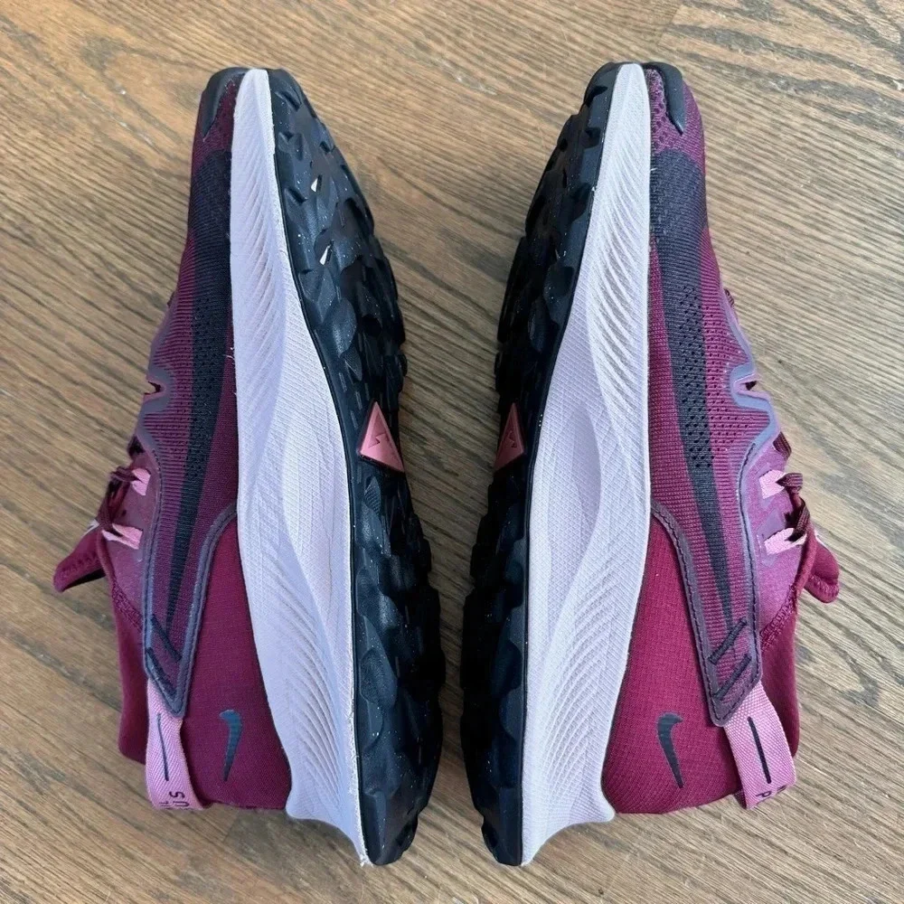 Nike Pegasus Trail 2 Hiking Off Road Shoes Women’s size 10.5